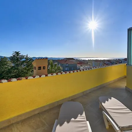 Oscar Zadarvillas Задар