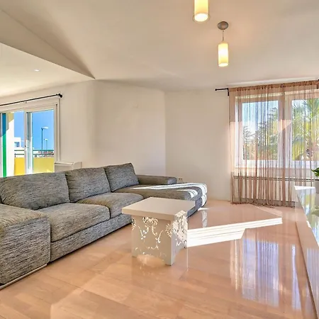 Oscar Zadarvillas *